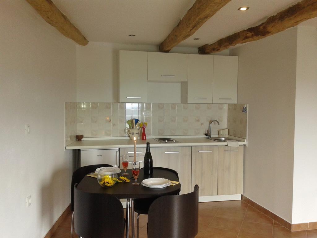 Apartment Bella Vista 2 Buzet Ruang foto