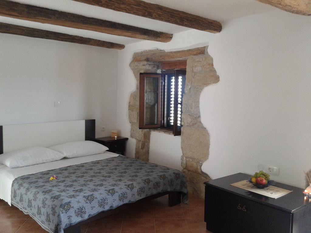 Apartment Bella Vista 2 Buzet Ruang foto