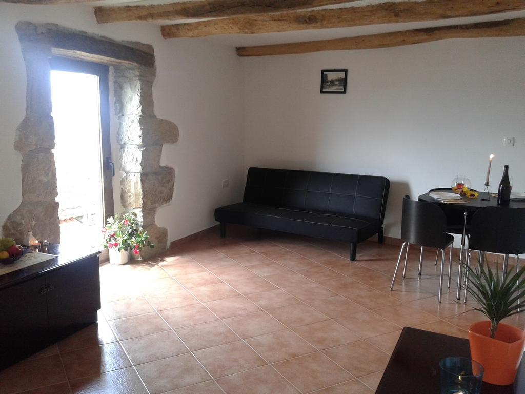 Apartment Bella Vista 2 Buzet Bagian luar foto