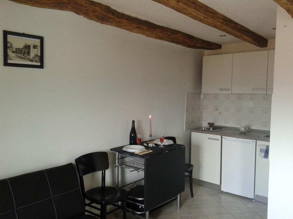 Apartment Bella Vista 2 Buzet Bagian luar foto